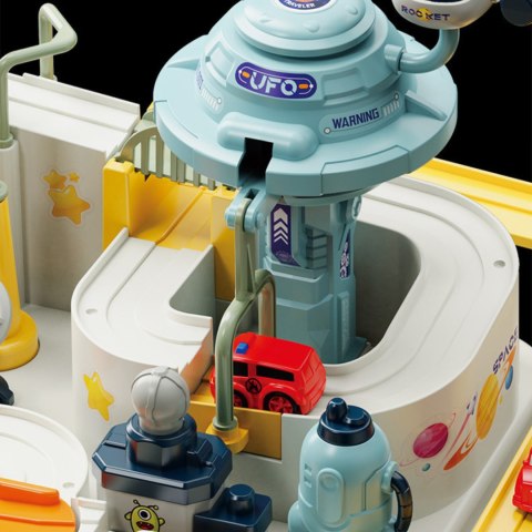 Space themed adventure with 4 cars (6 buttons