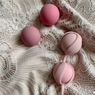 Kulki dopochwowe do stymulacji 4 sztuki, z ciężarkami. Valkyrie Pink